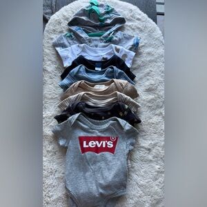 Short sleeve onesies